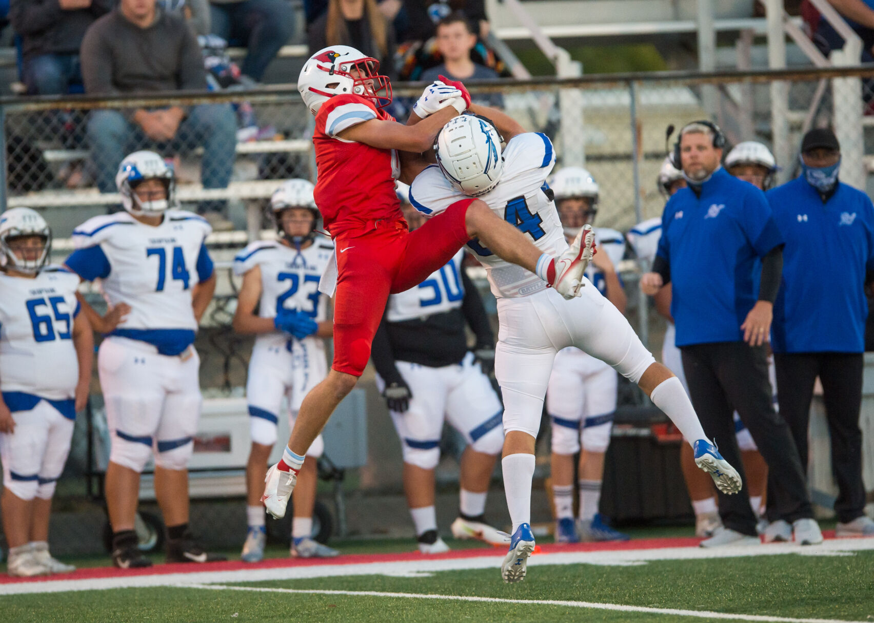 Big second half propels Collinsville past Sapulpa, 42-17